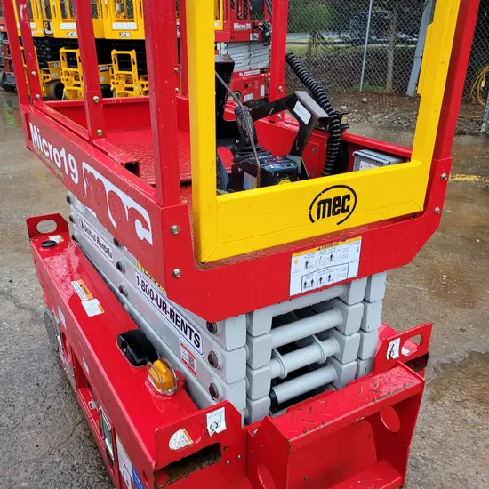 2021 MEC MICRO 19 Scissor Lift
