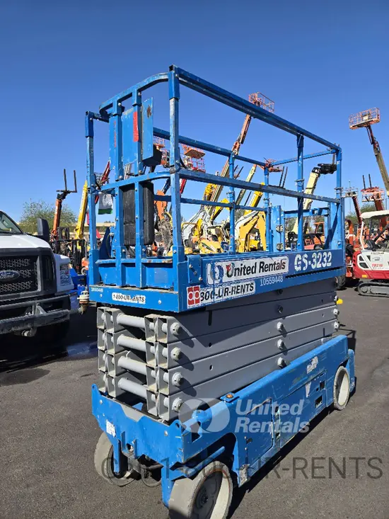 2017 Genie GS-3232 Scissor Lift
