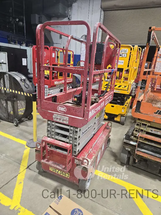 2018 MEC MICRO 19 Scissor Lift