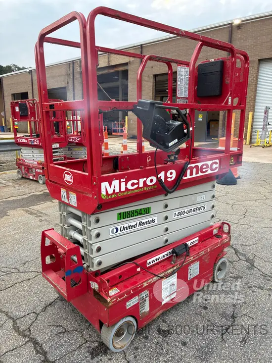 2019 MEC MICRO 19 Scissor Lift