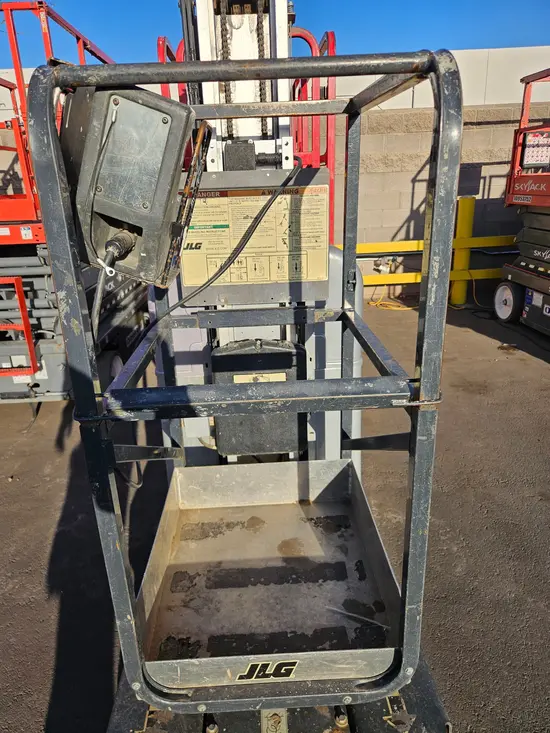 2017 JLG 20MVL Self-Propelled One-Person Lift