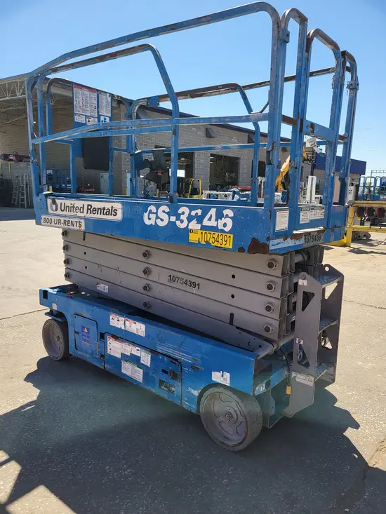 2018 Genie GS-3246 Scissor Lift