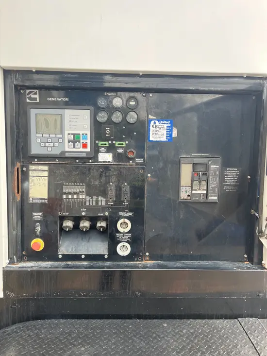 2015 Cummins C275D2RE Diesel Generator