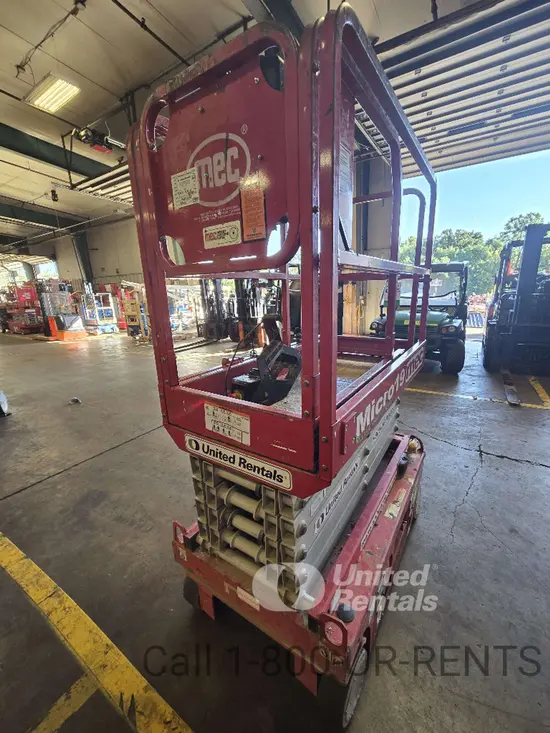 2019 MEC MICRO 19 Scissor Lift