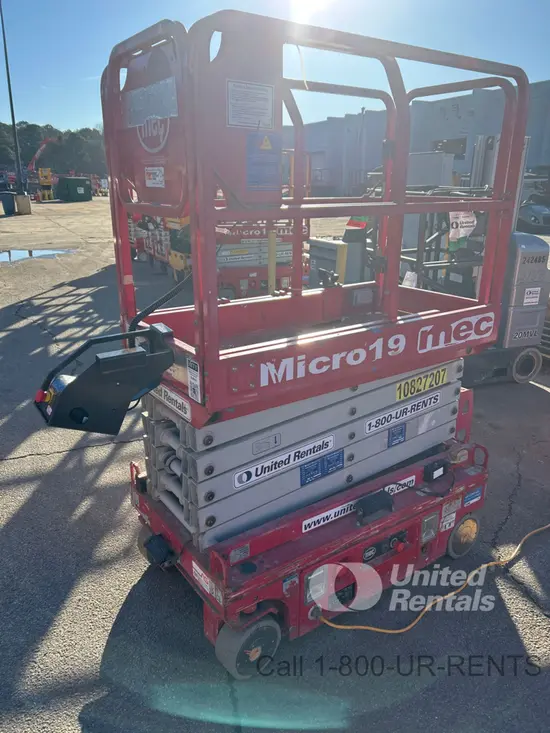 2018 MEC MICRO 19 Scissor Lift