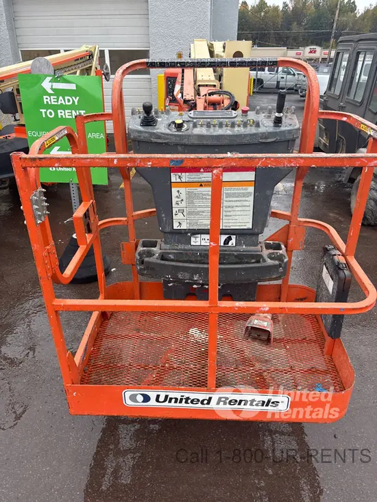 2011 JLG E400AJPN Articulating Boom Lift