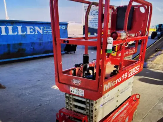 2018 MEC MICRO 19 Scissor Lift