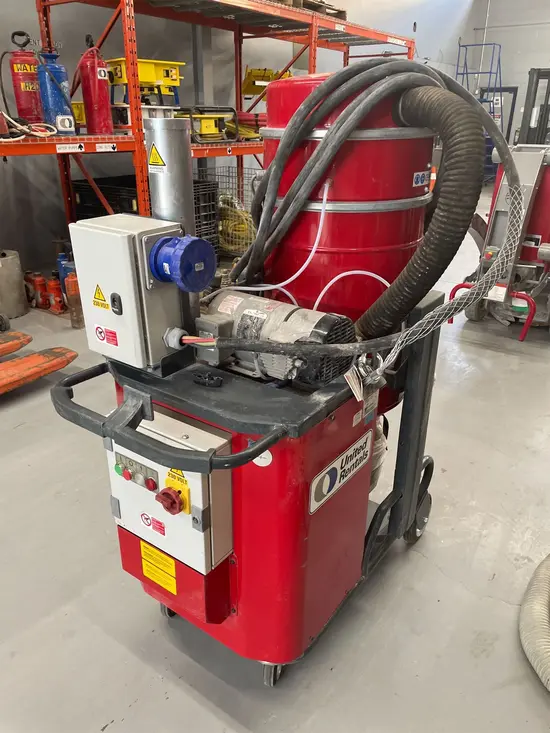 2022 Husqvarna BDC-33-230V Vacuum