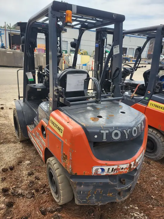 2019 Toyota 8FGU30 Warehouse Forklift