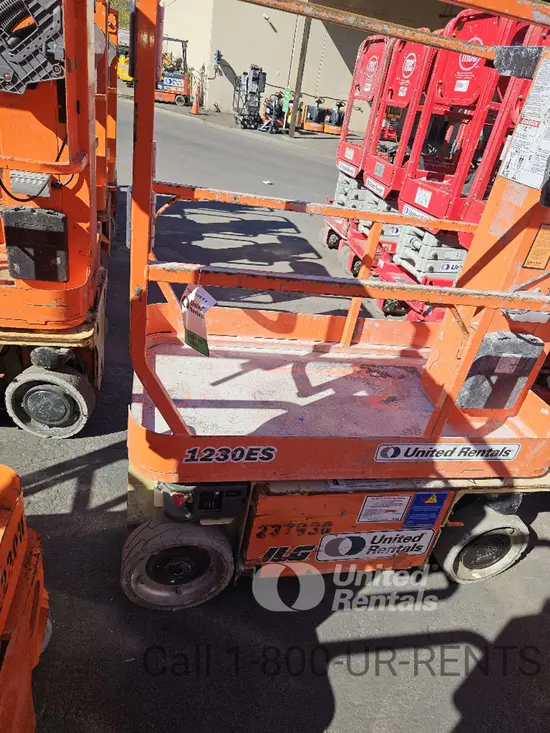 2019 JLG 1230ES Self-Propelled One-Person Lift