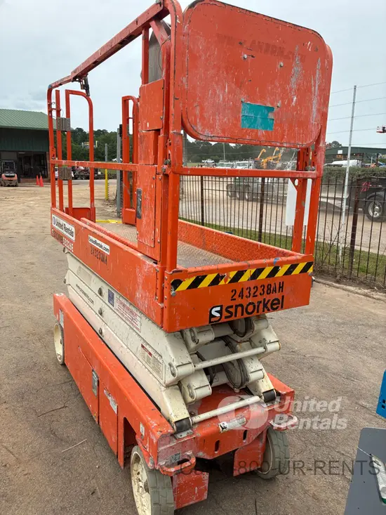 2020 Snorkel S3226E Scissor Lift