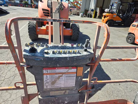 2016 JLG 600AJ Articulating Boom Lift