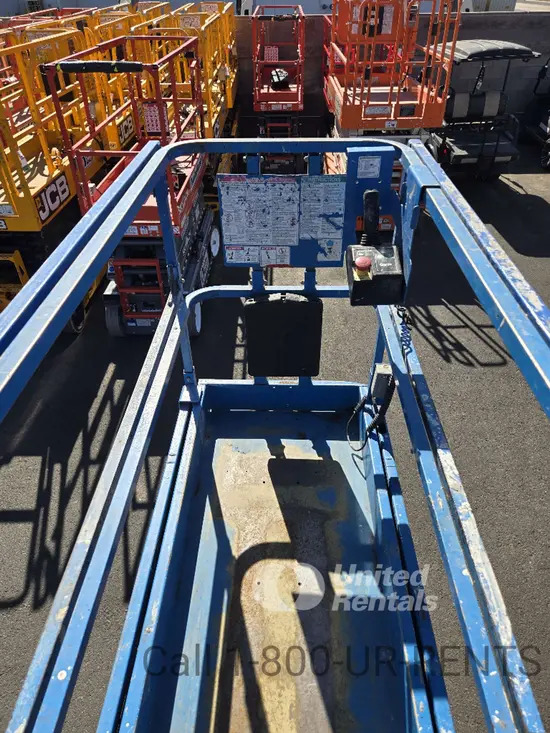 2017 Genie GS-3232 Scissor Lift