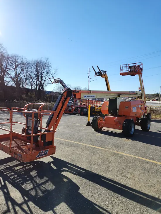 2015 JLG 800AJ Articulating Boom Lift