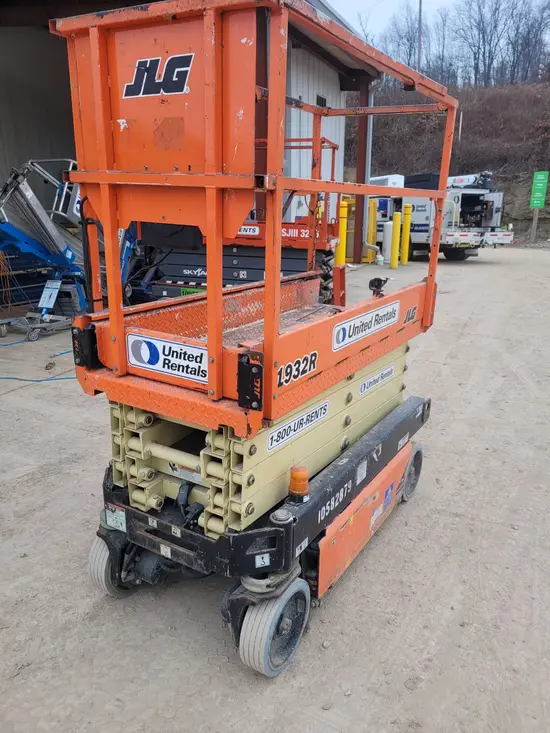 2017 JLG 1932R Scissor Lift