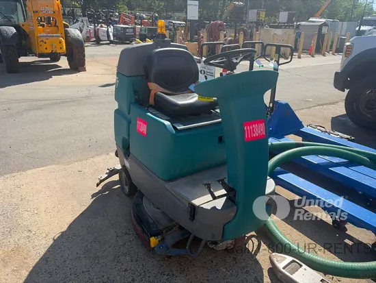 2021 Tennant M-T7 Scrubber