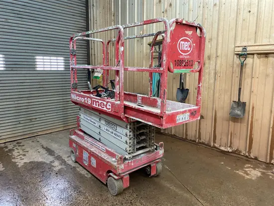 2019 MEC MICRO 19 Scissor Lift
