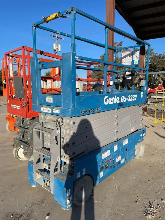 2016 Genie GS-3232 Scissor Lift