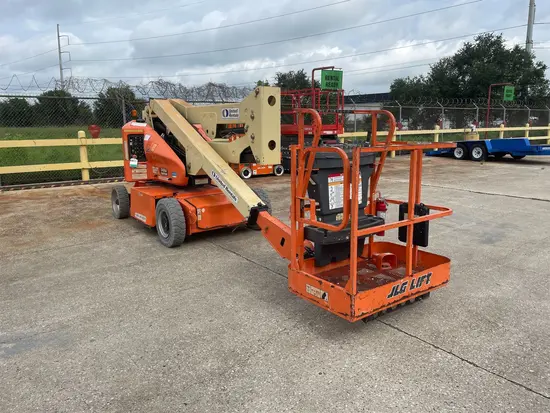 2017 JLG E400AN Articulating Boom Lift