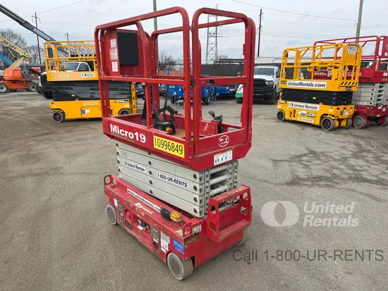 2019 MEC MICRO 19 Scissor Lift