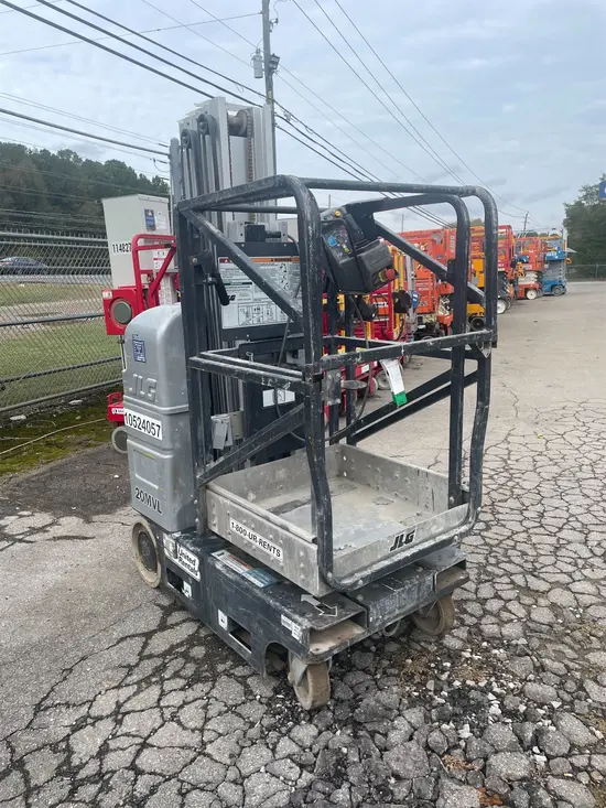 2016 JLG 20MVL Self-Propelled One-Person Lift