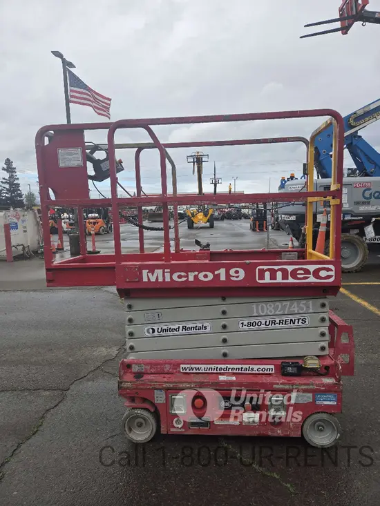 2018 MEC MICRO 19 Scissor Lift