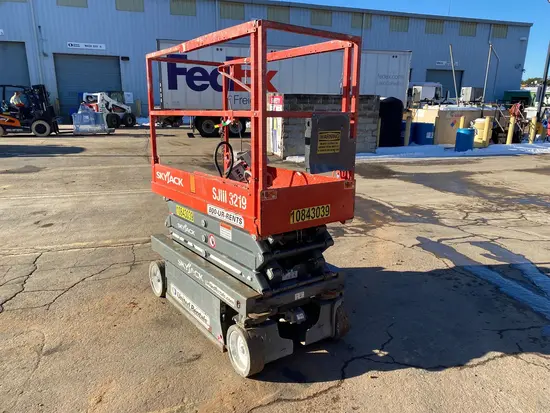 2018 Skyjack SJIII3219 Scissor Lift
