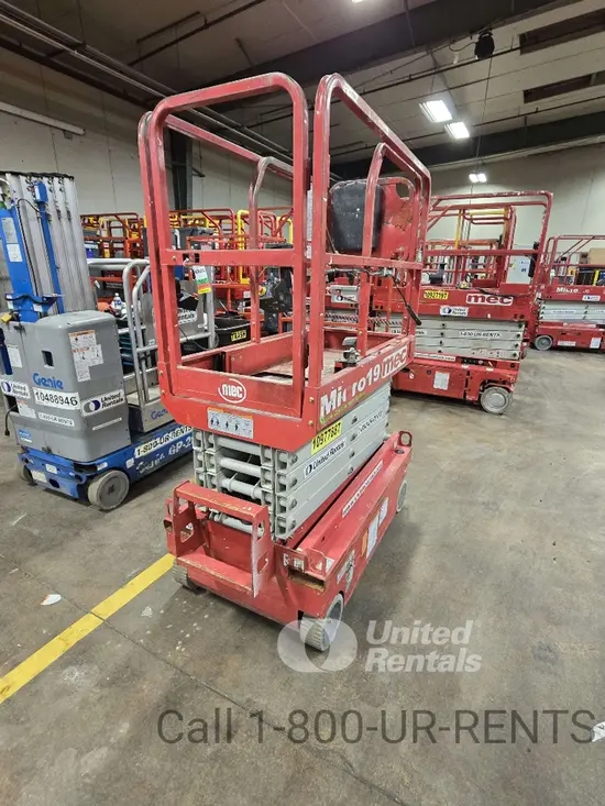 2019 MEC MICRO 19 Scissor Lift