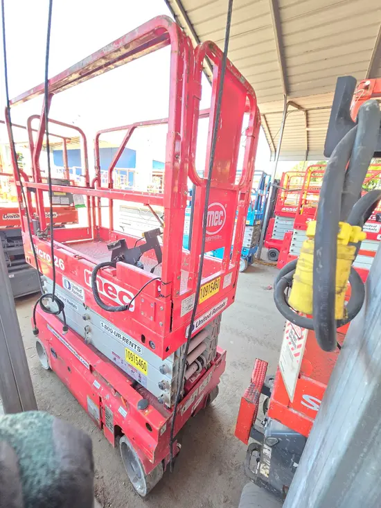 2019 MEC MICRO 26 Scissor Lift