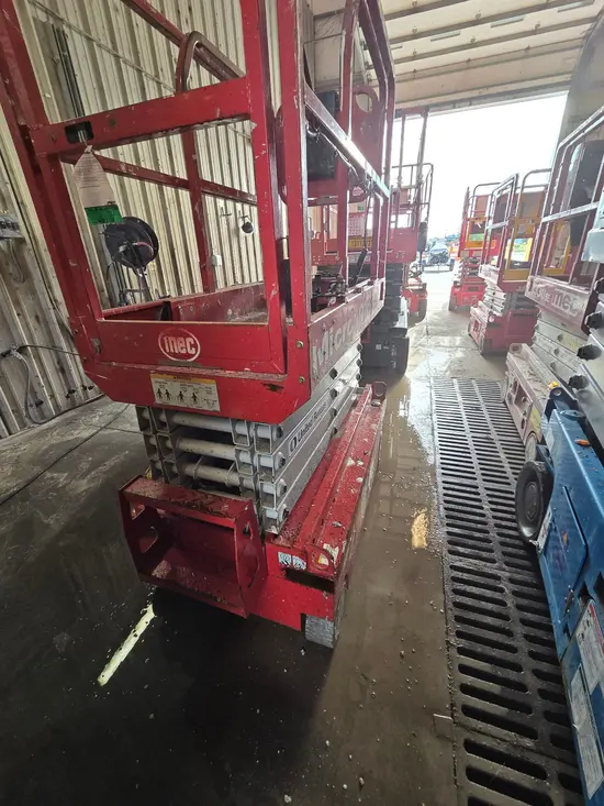 2019 MEC MICRO 19 Scissor Lift