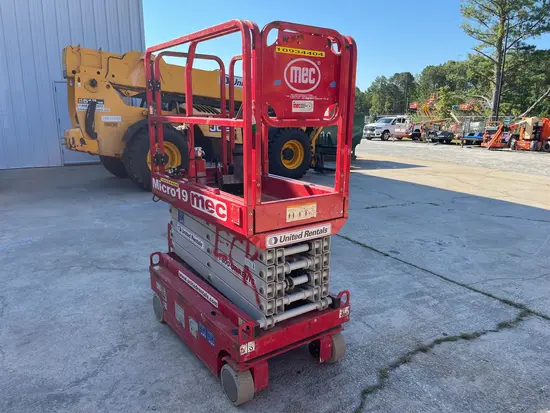 2019 MEC MICRO 19 Scissor Lift