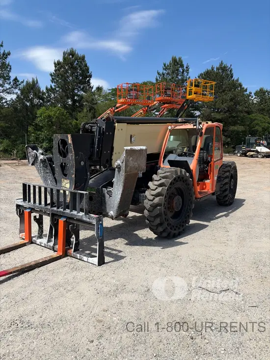 2016 JLG 1055 Forklift