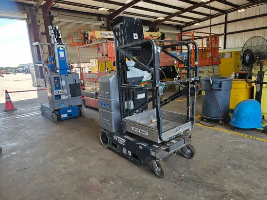 2018 JLG 20MVL Self-Propelled One-Person Lift