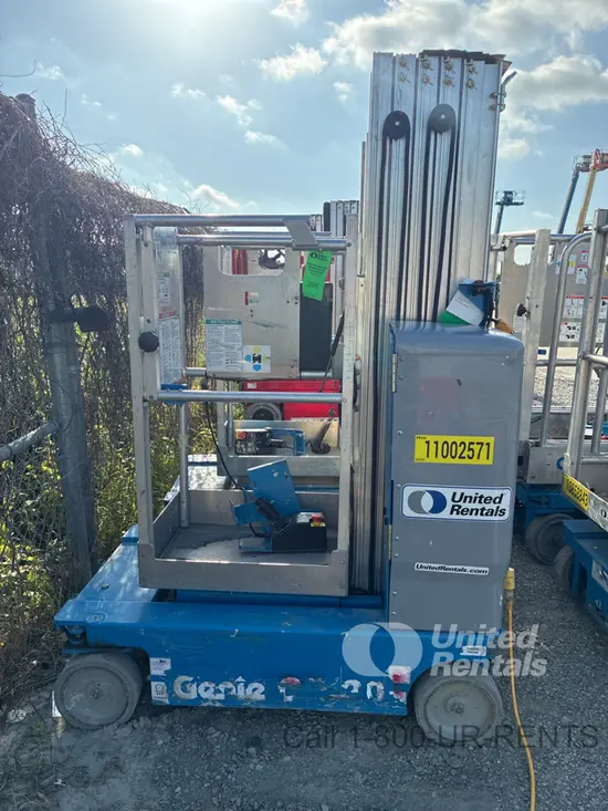 2019 Genie GR-20 Self-Propelled One-Person Lift
