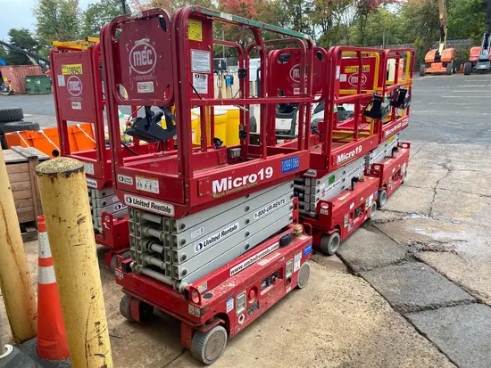 2019 MEC MICRO 19 Scissor Lift