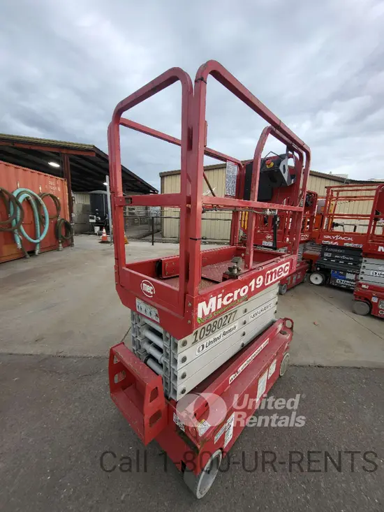 2019 MEC MICRO 19 Scissor Lift