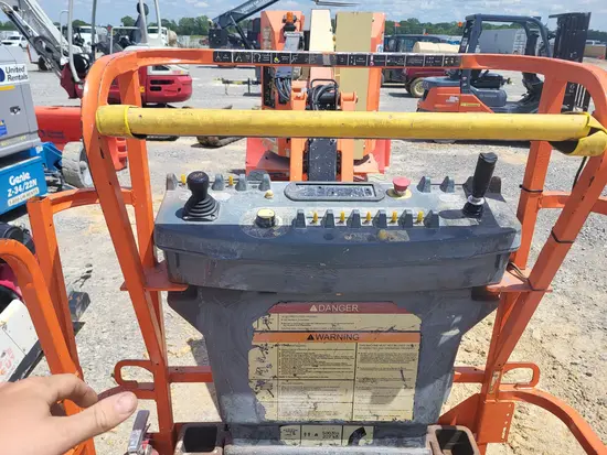 2018 JLG E300AJP Articulating Boom Lift
