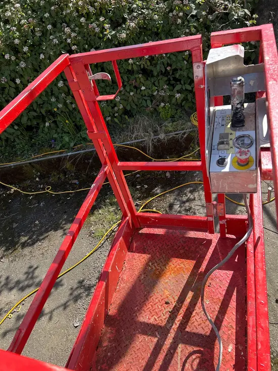 2018 Skyjack SJ12 Self-Propelled One-Person Lift