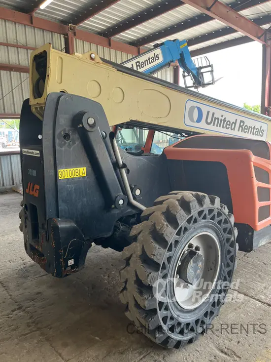 2016 JLG 642 Forklift