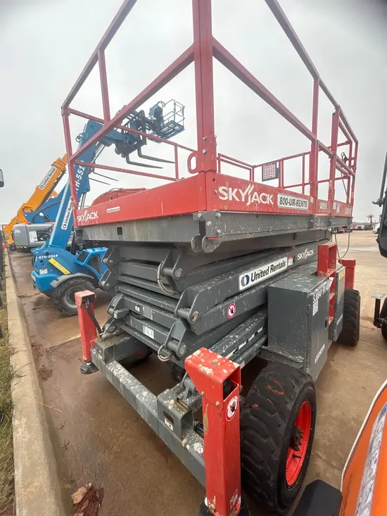 2018 Skyjack SJ8841RT Rough Terrain Scissor Lift