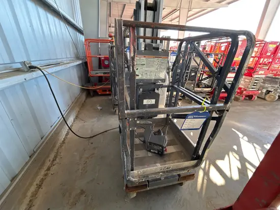 2016 JLG 20MVL Self-Propelled One-Person Lift