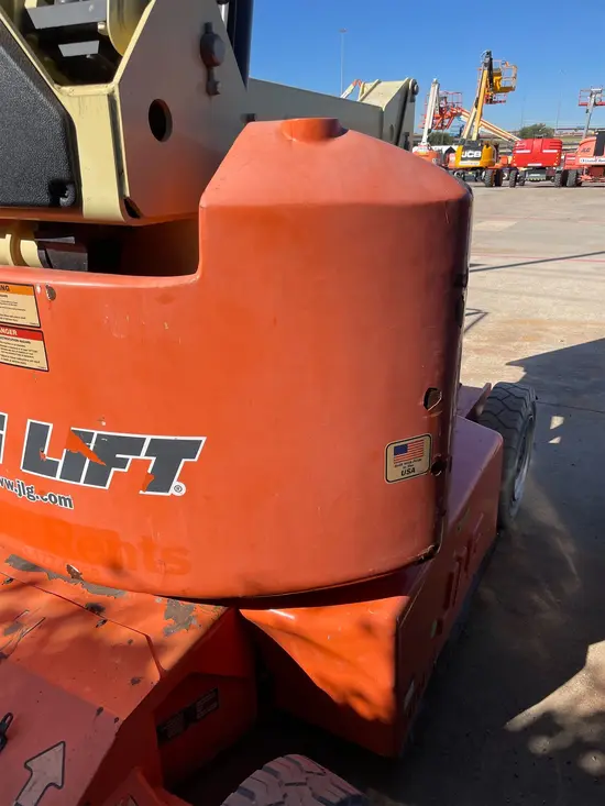 2012 JLG E400AJPN Articulating Boom Lift