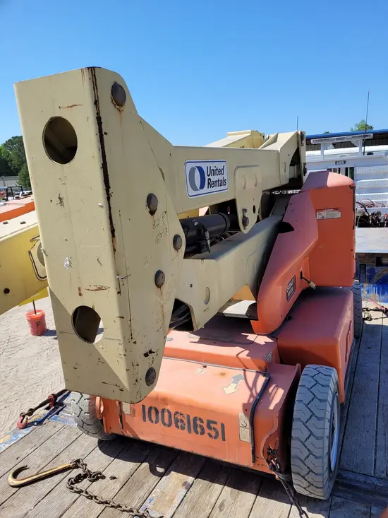 2012 JLG E400AJPN Articulating Boom Lift