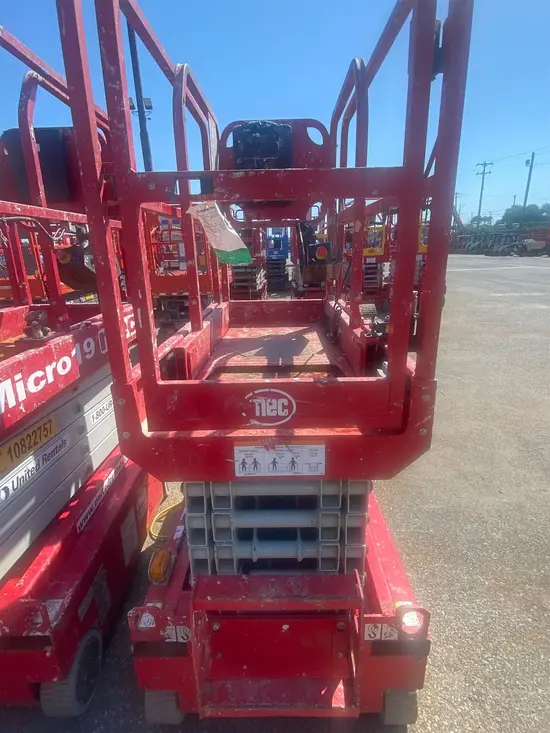 2019 MEC MICRO 19 Scissor Lift