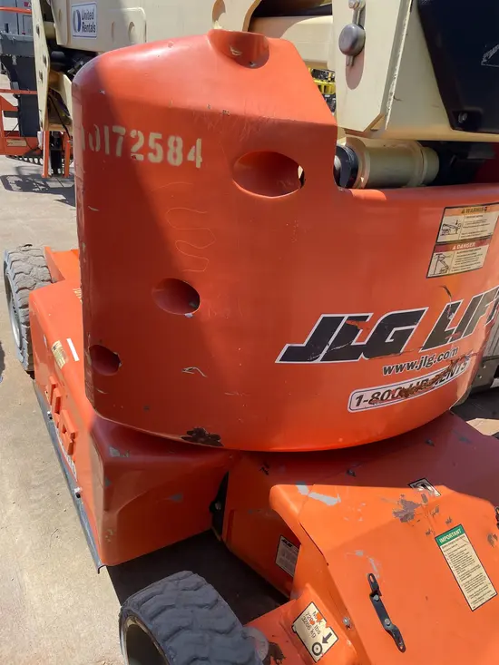 2013 JLG E400AJPN Articulating Boom Lift