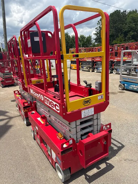 2019 MEC MICRO 19 Scissor Lift