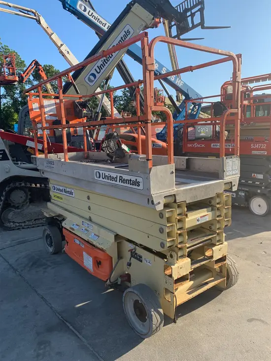 2015 JLG 3246ES Scissor Lift