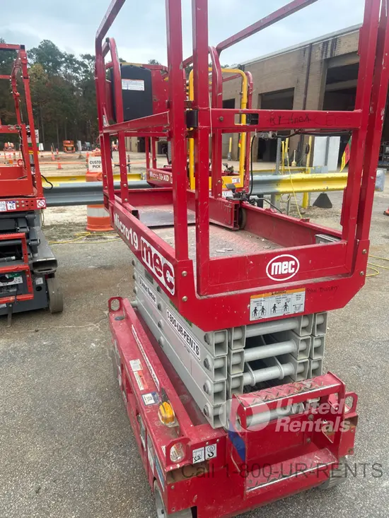 2019 MEC MICRO 19 Scissor Lift