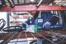 worker grabbing tool