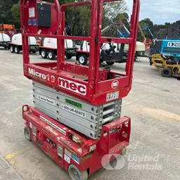 2019 MEC MICRO 19 Scissor Lift